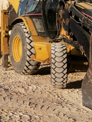 Con una sólida experiencia en servicios integrales de construcción y transporte en Girona, ofrecemos soluciones adaptadas a las necesidades de nuestros clientes, garantizando calidad y eficiencia en cada operación.